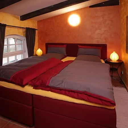 Apartmán Ferienwohnungen-am-schloss-wohnung-5-der-hahn *
