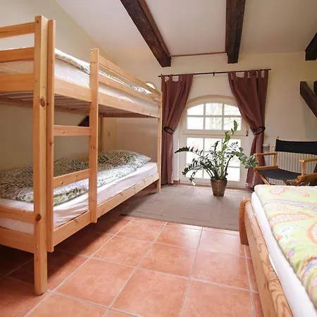 Ferienwohnungen-am-schloss-wohnung-5-der-hahn